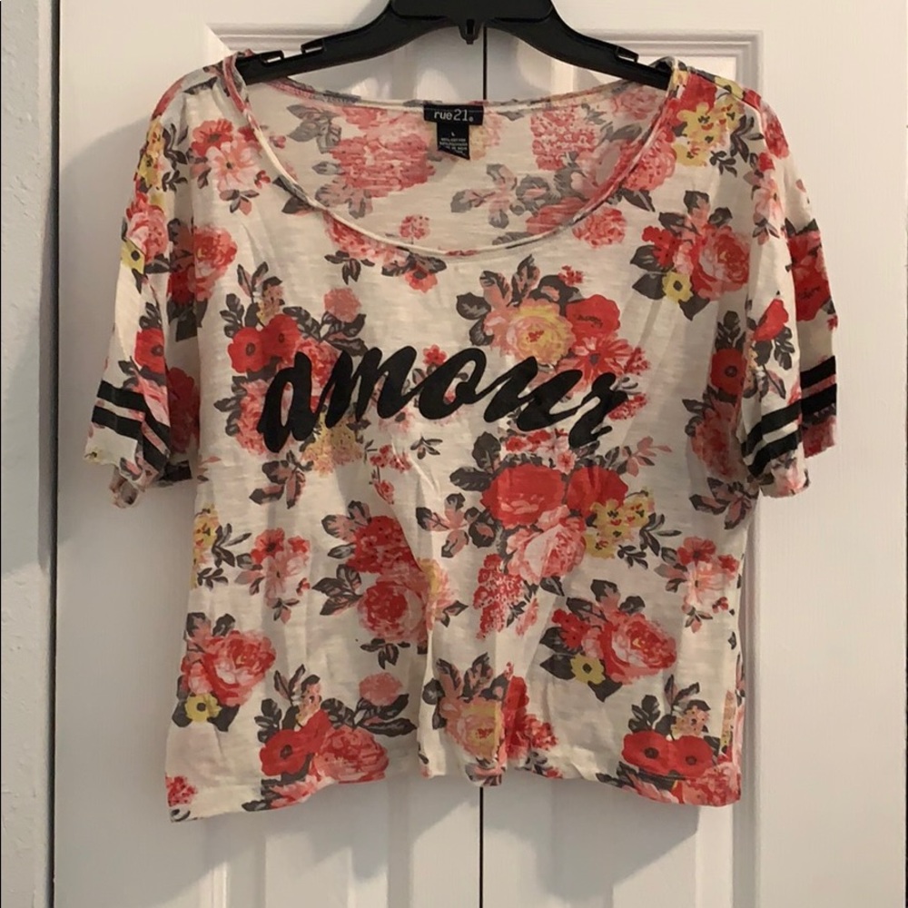 Floral crop top is perfect for summer!